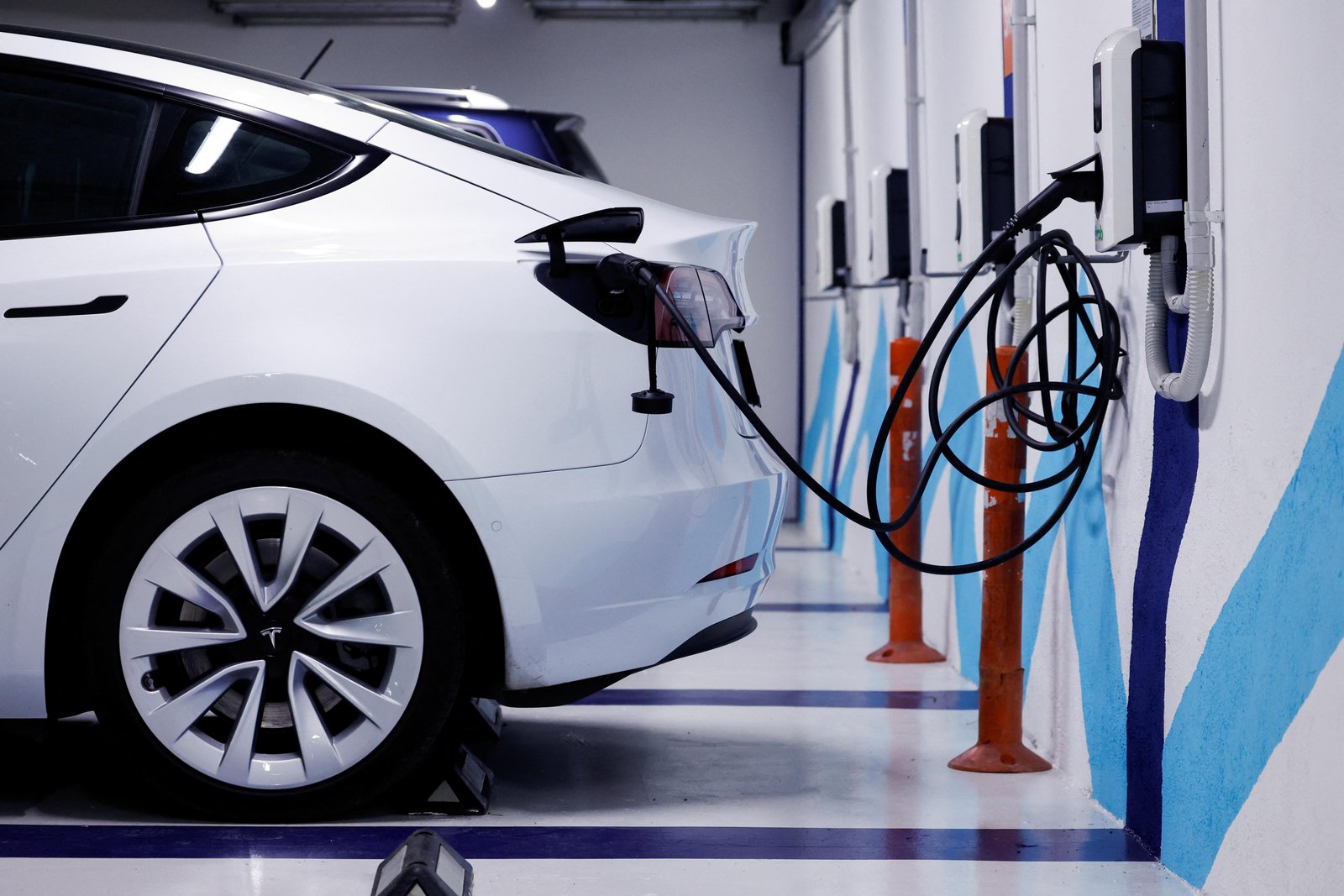 The Rise of Electric Vehicles and Their Impact on the ‌Automotive Landscape