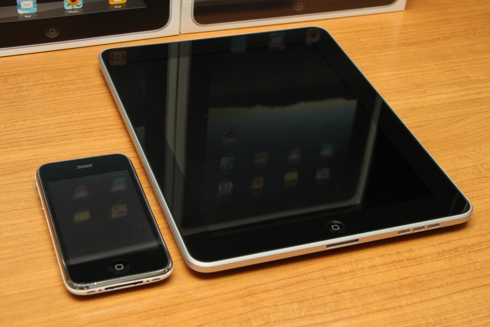 Navigating the Shift to⁤ Mobile Devices and Cloud Computing